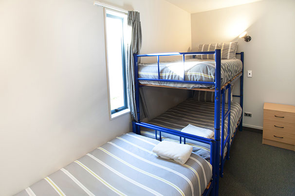 Taupo Lake front Family Room Accommodation Bunks